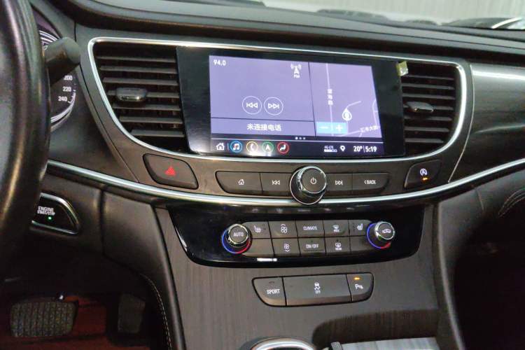 Used Buick LaCrosse 2019 28T Luxury Version Audio And AC Panel
