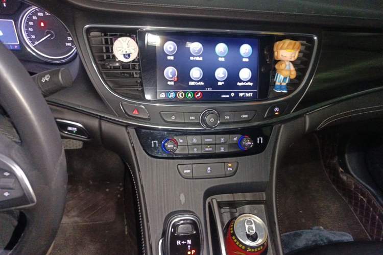 Used Buick LaCrosse 2019 28T Luxury Version Audio And AC Panel