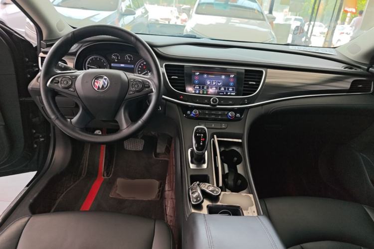 Used Buick LaCrosse 2019 28T Luxury Version Center Console