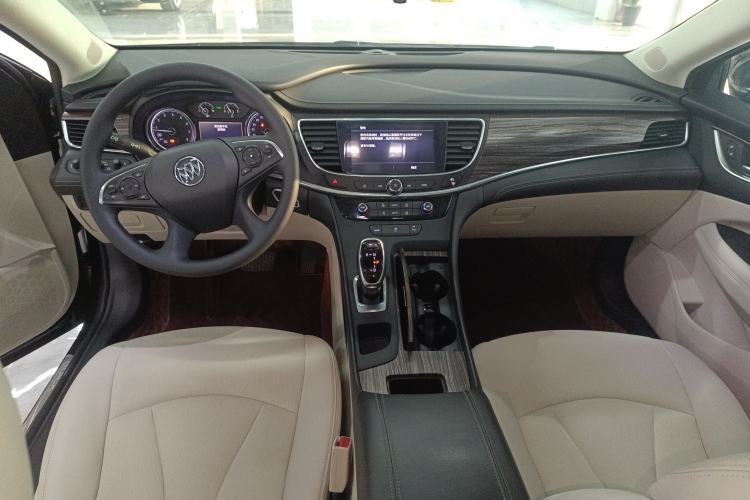 Used Buick LaCrosse 2019 28T Elite Edition Center Console