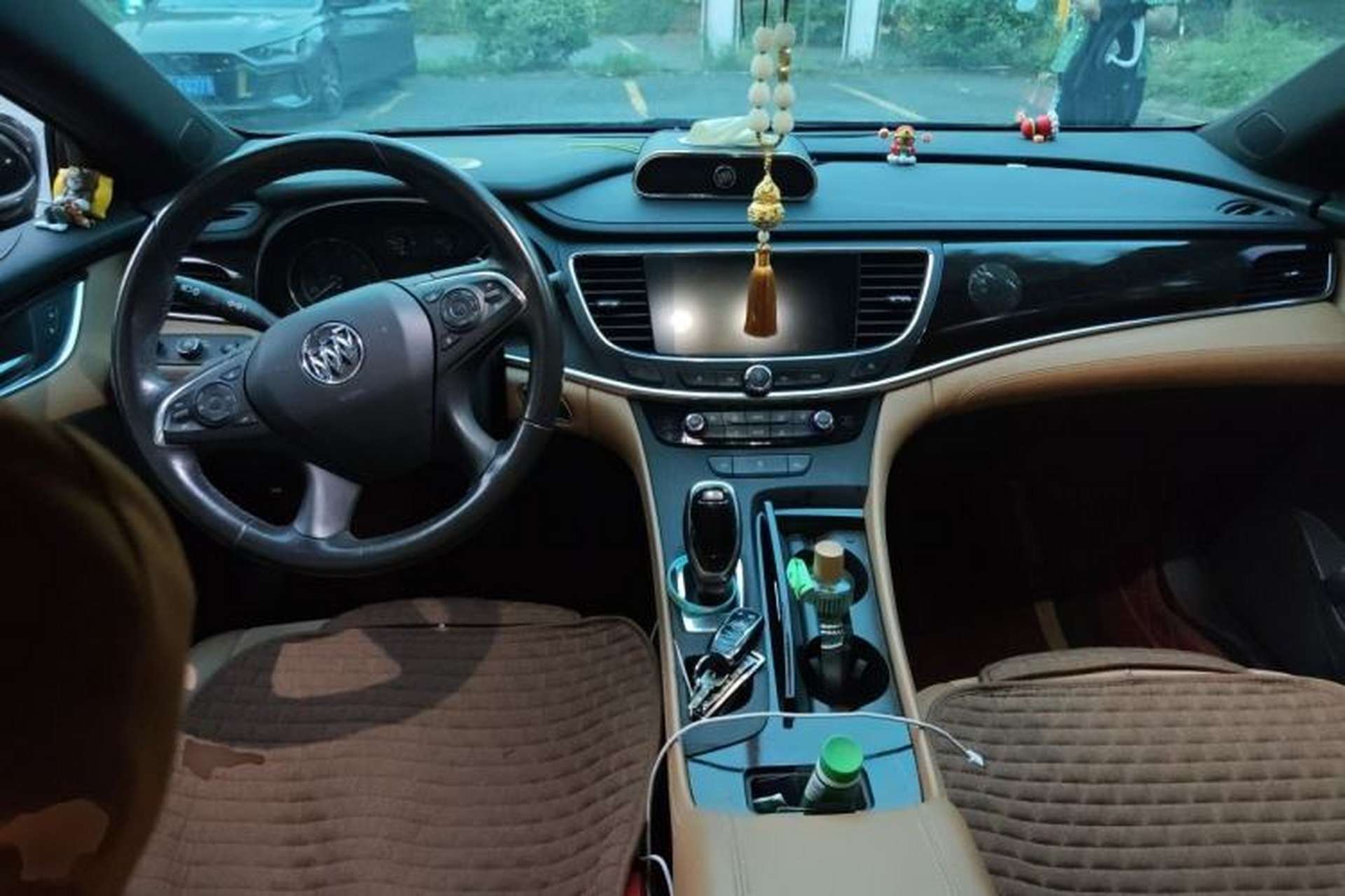 Used Buick LaCrosse 2019 28T Prestige Model Center Console