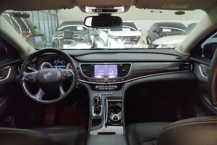 Used Buick LaCrosse 2019 28T Luxury Version Center Console