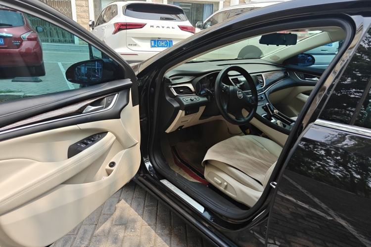 Used Buick LaCrosse 2019 28T Elite Edition Driver Seat