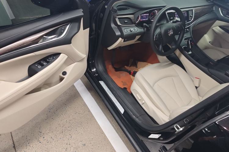 Used Buick LaCrosse 2019 28T Elite Edition Driver Seat