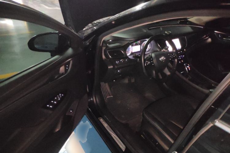 Used Buick LaCrosse 2019 28T Luxury Version Driver Seat