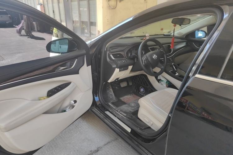 Used Buick LaCrosse 2019 28T Elite Edition Driver Seat