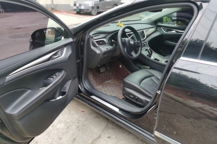 Used Buick LaCrosse 2019 28T Luxury Version Driver Seat