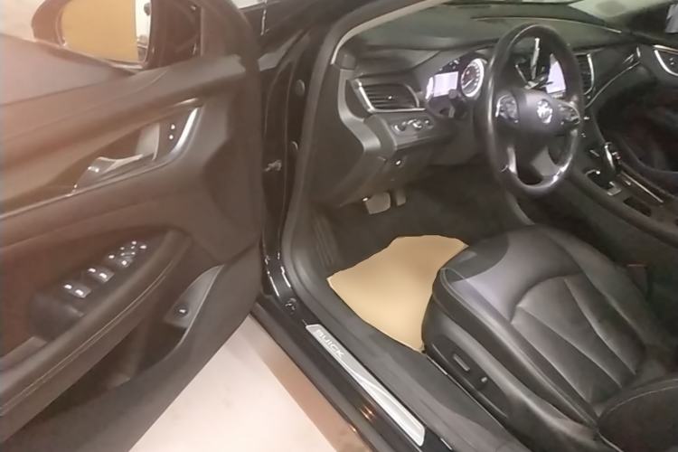Used Buick LaCrosse 2019 28T Luxury Version Driver Seat