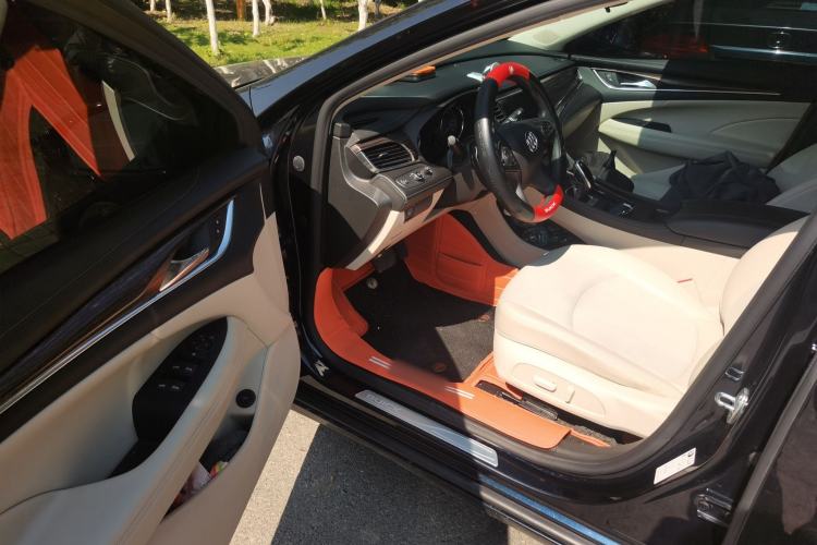 Used Buick LaCrosse 2019 28T Elite Edition Driver Seat