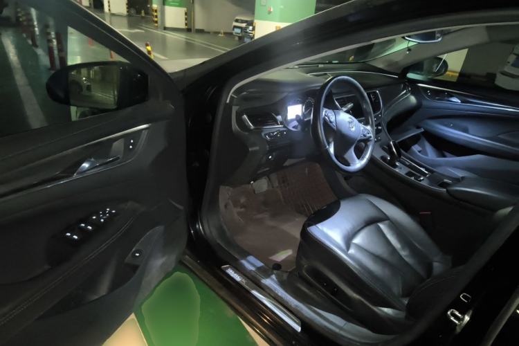 Used Buick LaCrosse 2019 28T Luxury Version Driver Seat