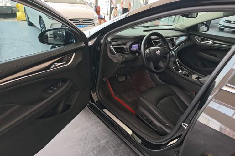 Used Buick LaCrosse 2019 28T Luxury Version Driver Seat