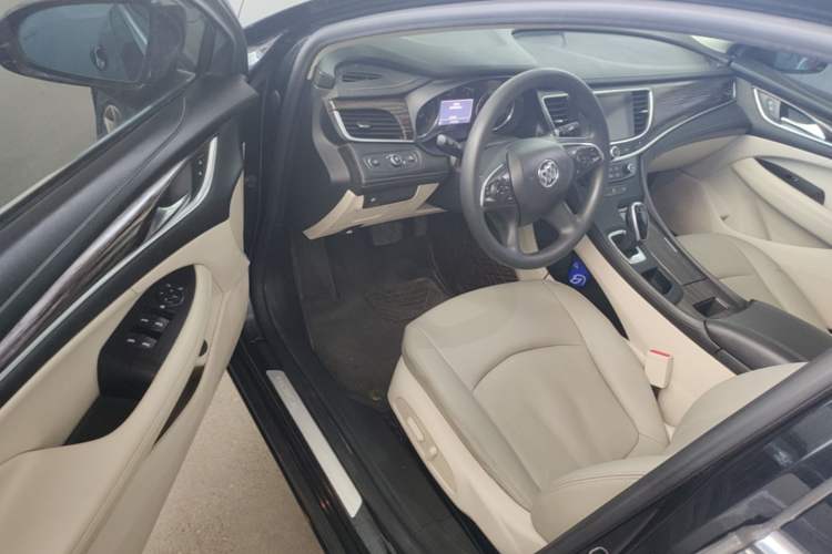 Used Buick LaCrosse 2019 28T Elite Edition Driver Seat