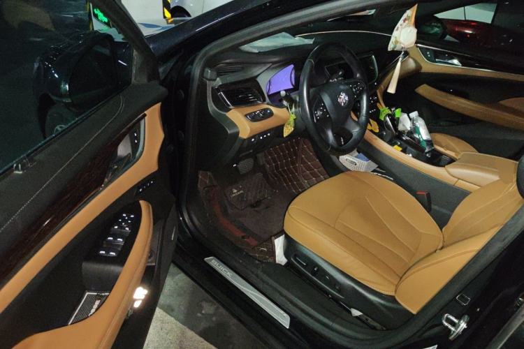 Used Buick LaCrosse 2019 28T Prestige Model Driver Seat