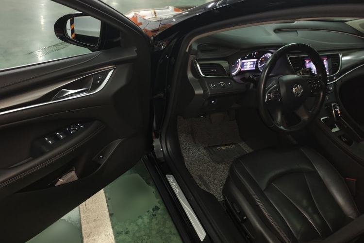 Used Buick LaCrosse 2019 28T Luxury Version Driver Seat
