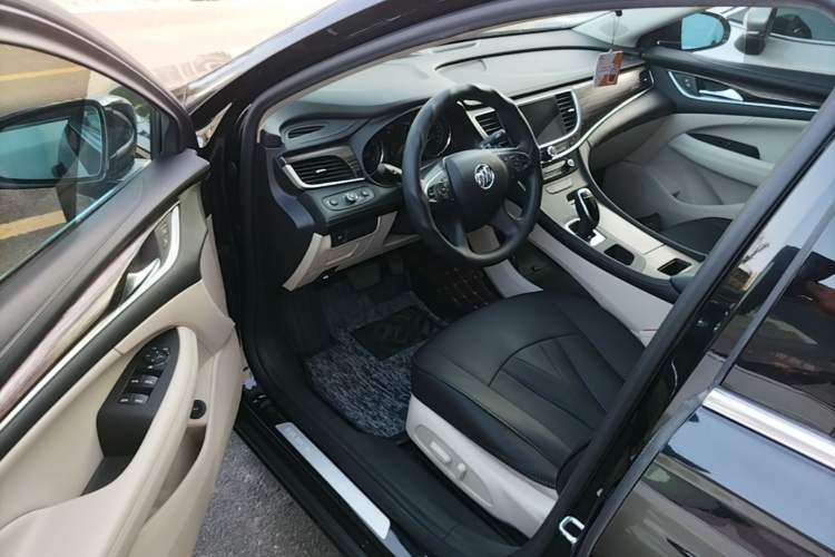 Used Buick LaCrosse 2019 28T Elite Edition Driver Seat