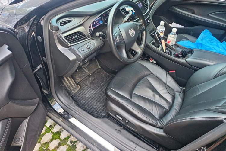 Used Buick LaCrosse 2019 28T Luxury Version Driver Seat