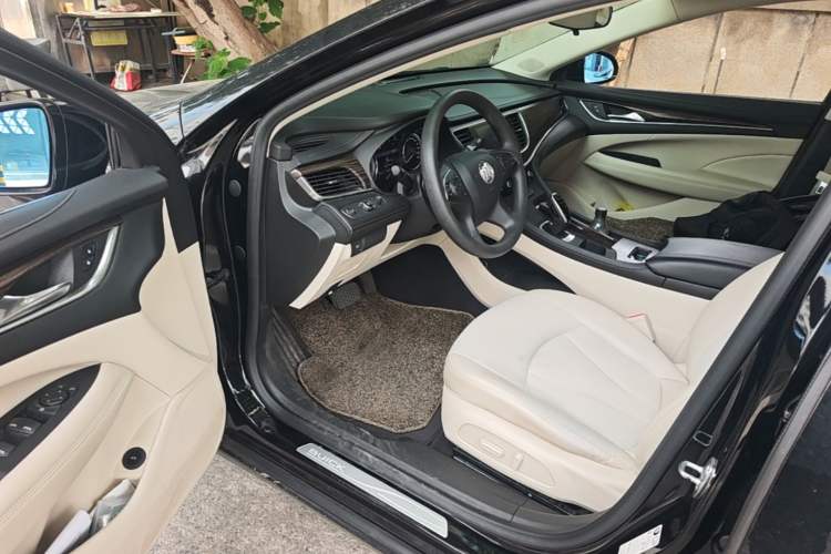 Used Buick LaCrosse 2019 28T Elite Edition Driver Seat