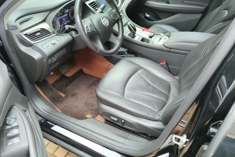 Used Buick LaCrosse 2019 28T Luxury Version Driver Seat