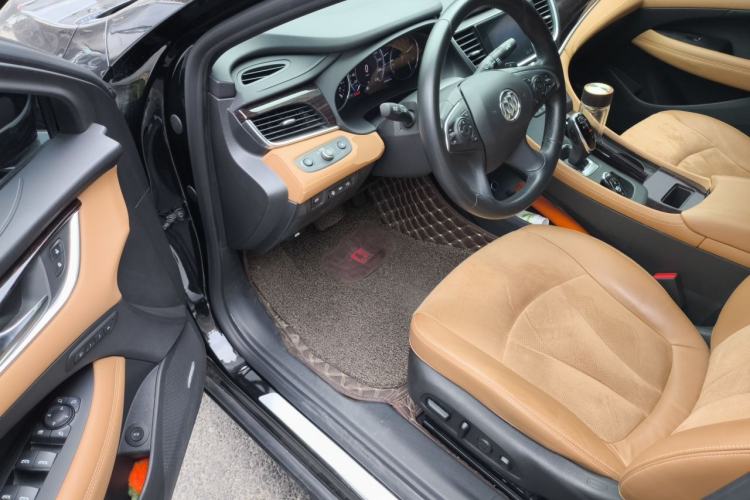 Used Buick LaCrosse 2019 28T Prestige Model Driver Seat
