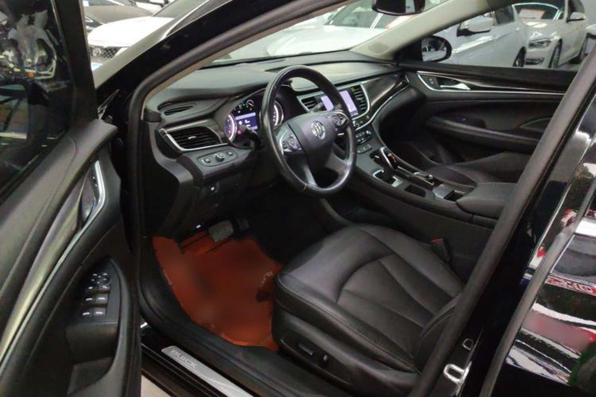Used Buick LaCrosse 2019 28T Luxury Version Driver Seat