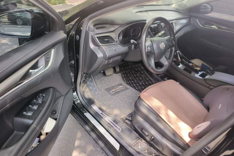 Used Buick LaCrosse 2019 28T Luxury Version Driver Seat
