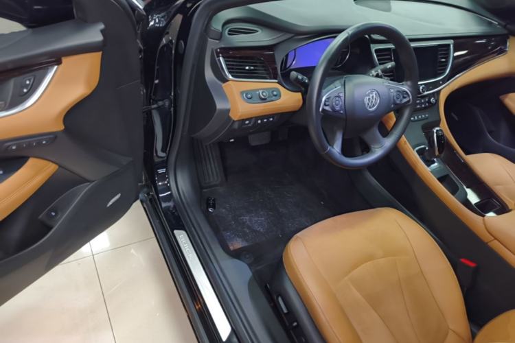 Used Buick LaCrosse 2019 28T Prestige Model Driver Seat