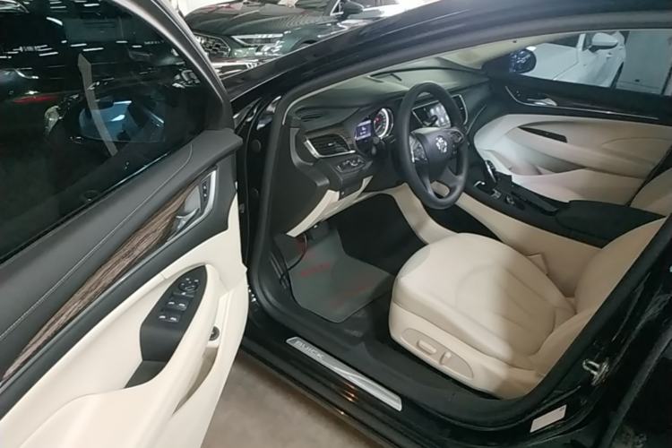 Used Buick LaCrosse 2019 28T Elite Edition Driver Seat