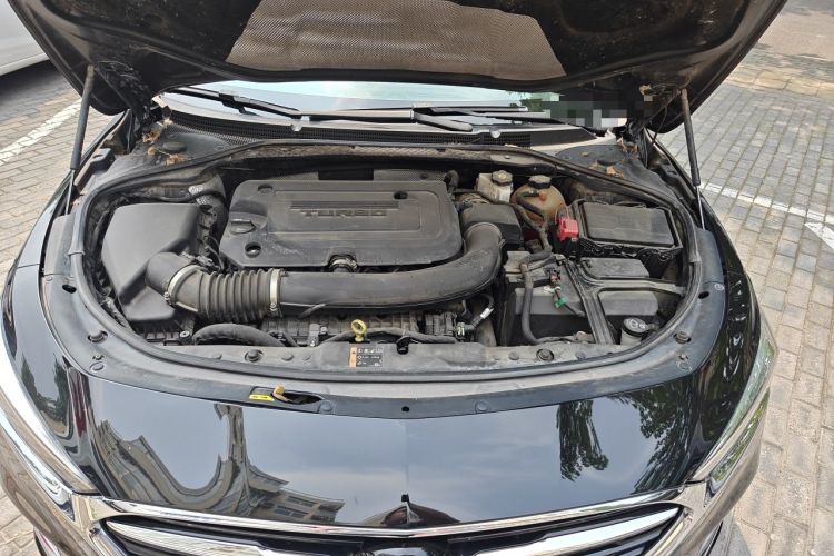 Used Buick LaCrosse 2019 28T Elite Edition Engine Bay