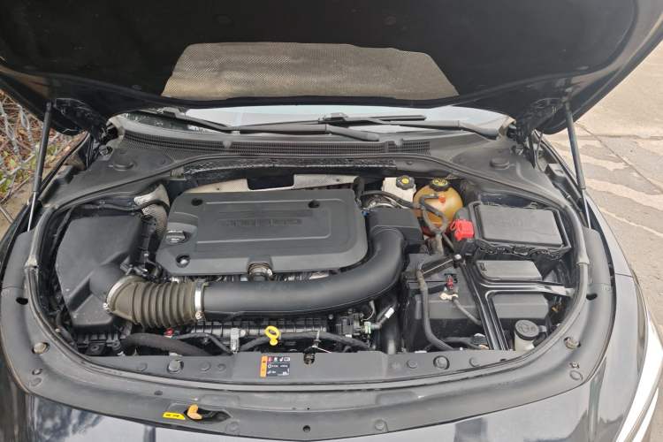 Used Buick LaCrosse 2019 28T Luxury Version Engine Bay