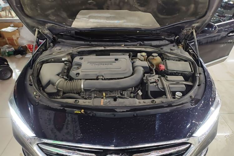Used Buick LaCrosse 2019 28T Prestige Model Engine Bay