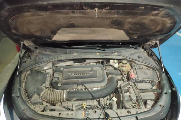 Used Buick LaCrosse 2019 28T Luxury Version Engine Bay
