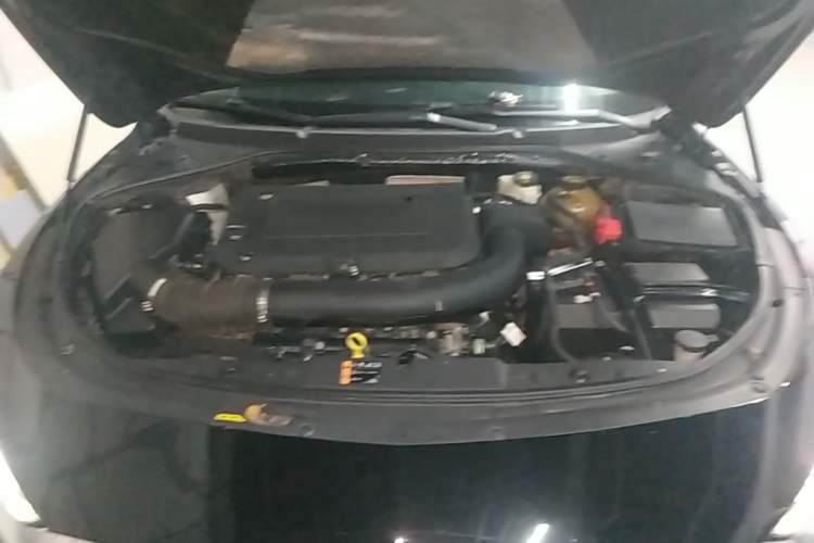 Used Buick LaCrosse 2019 28T Luxury Version Engine Bay