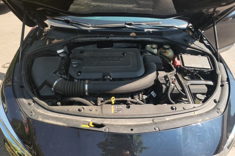 Used Buick LaCrosse 2019 28T Elite Edition Engine Bay