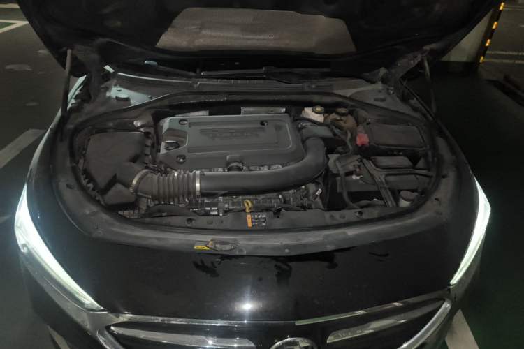 Used Buick LaCrosse 2019 28T Luxury Version Engine Bay