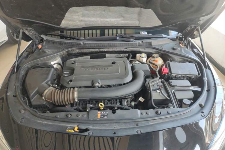 Used Buick LaCrosse 2019 28T Elite Edition Engine Bay