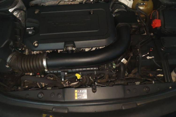 Used Buick LaCrosse 2019 28T Luxury Version Engine Bay