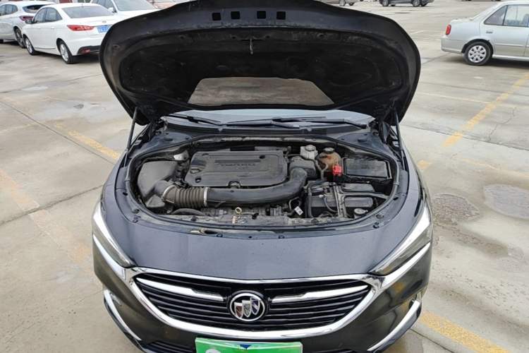 Used Buick LaCrosse 2019 28T Luxury Version Engine Bay
