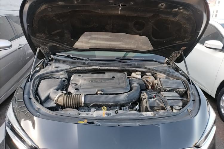 Used Buick LaCrosse 2019 28T Elite Edition Engine Bay