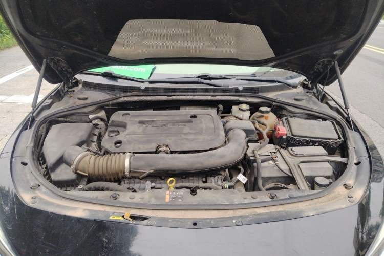 Used Buick LaCrosse 2019 28T Luxury Version Engine Bay