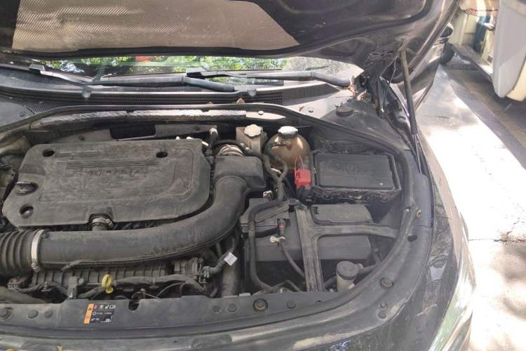 Used Buick LaCrosse 2019 28T Avenir Engine Bay Left