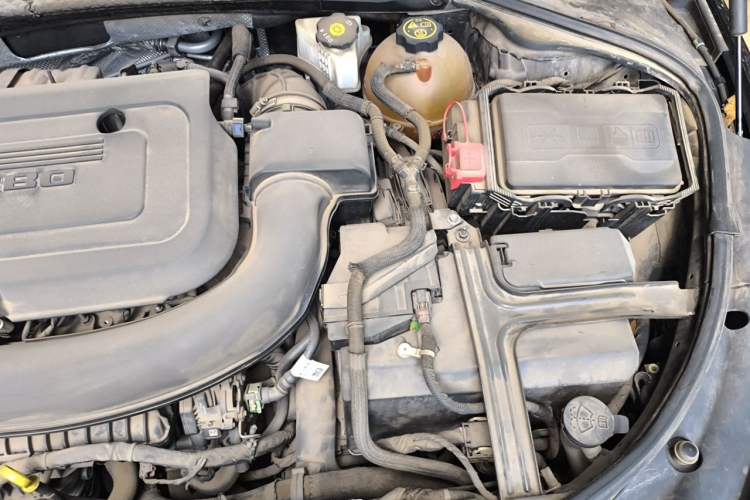 Used Buick LaCrosse 2019 28T Prestige Model Engine Bay Left