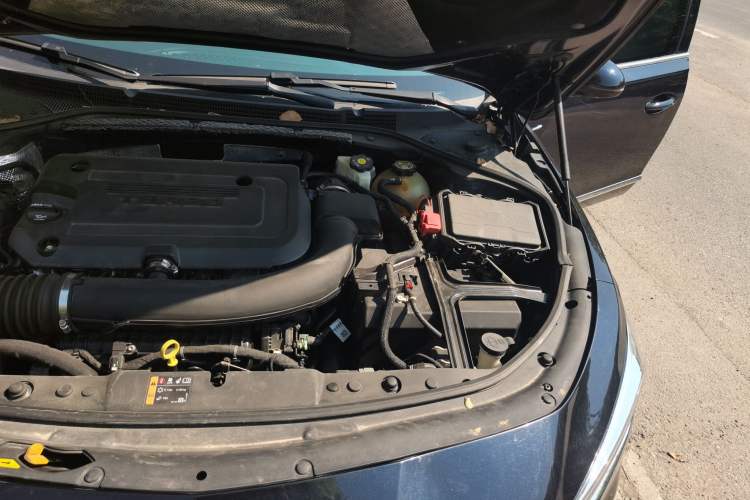 Used Buick LaCrosse 2019 28T Elite Edition Engine Bay Left