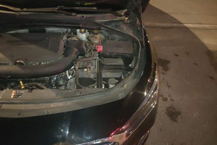 Used Buick LaCrosse 2019 28T Luxury Version Engine Bay Left