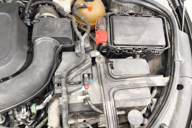 Used Buick LaCrosse 2019 28T Prestige Model Engine Bay Left