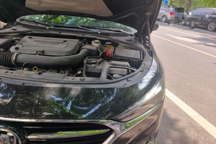 Used Buick LaCrosse 2019 28T Luxury Version Engine Bay Left