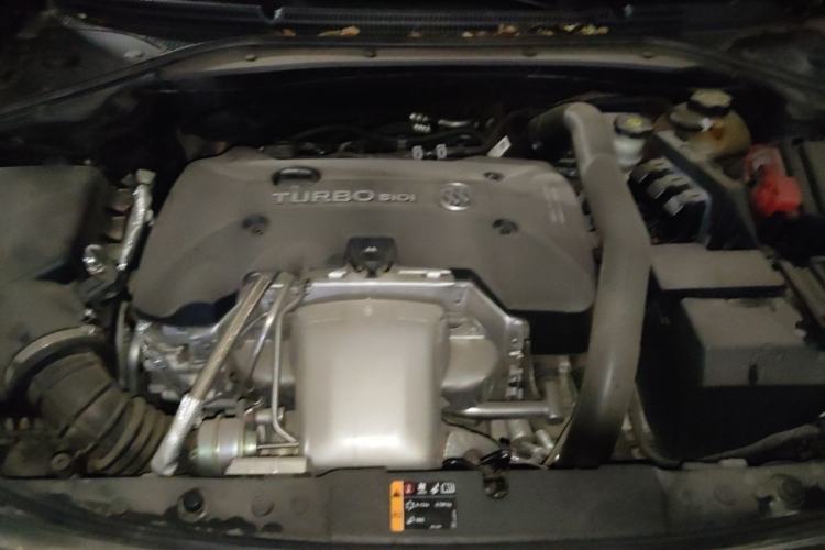 Used Buick LaCrosse 2019 28T Elite Edition Engine Bay