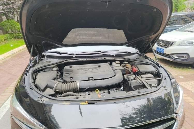 Used Buick LaCrosse 2019 28T Luxury Version Engine Bay