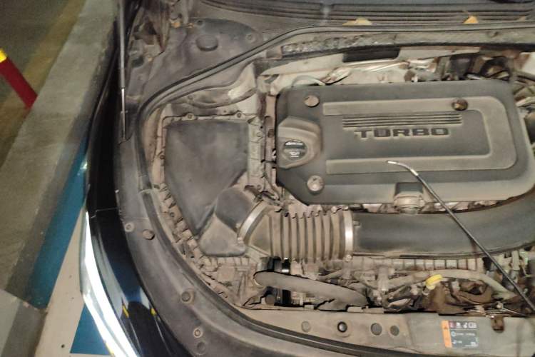Used Buick LaCrosse 2019 28T Luxury Version Engine Bay Right