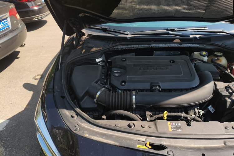 Used Buick LaCrosse 2019 28T Elite Edition Engine Bay Right