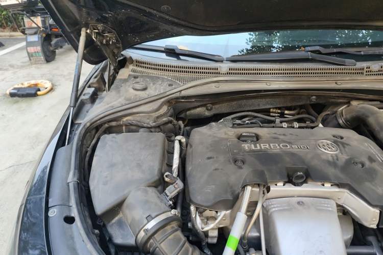Used Buick LaCrosse 2019 28T Elite Edition Engine Bay Right